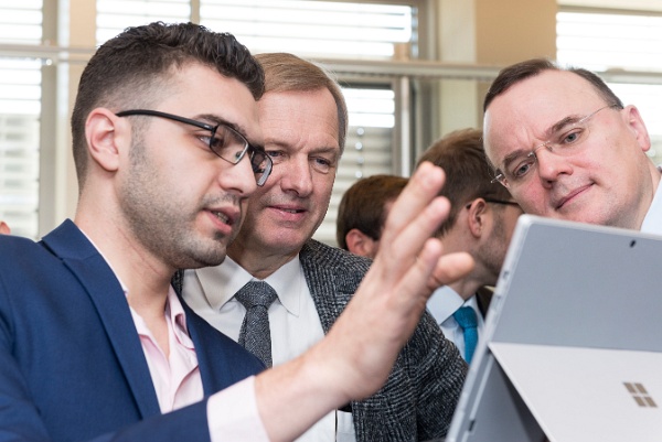 20190215-CN-01-082.jpg - ***Kundenauftrag*** Abschlussveranstaltung des IPEK-Innovationsprojektes© copyright by Karlsruher Institut für TechnologieAllgemeine Services - CrossmediaAbdruck honorarfrei im redaktionellen BereichBelegexemplar erbeten